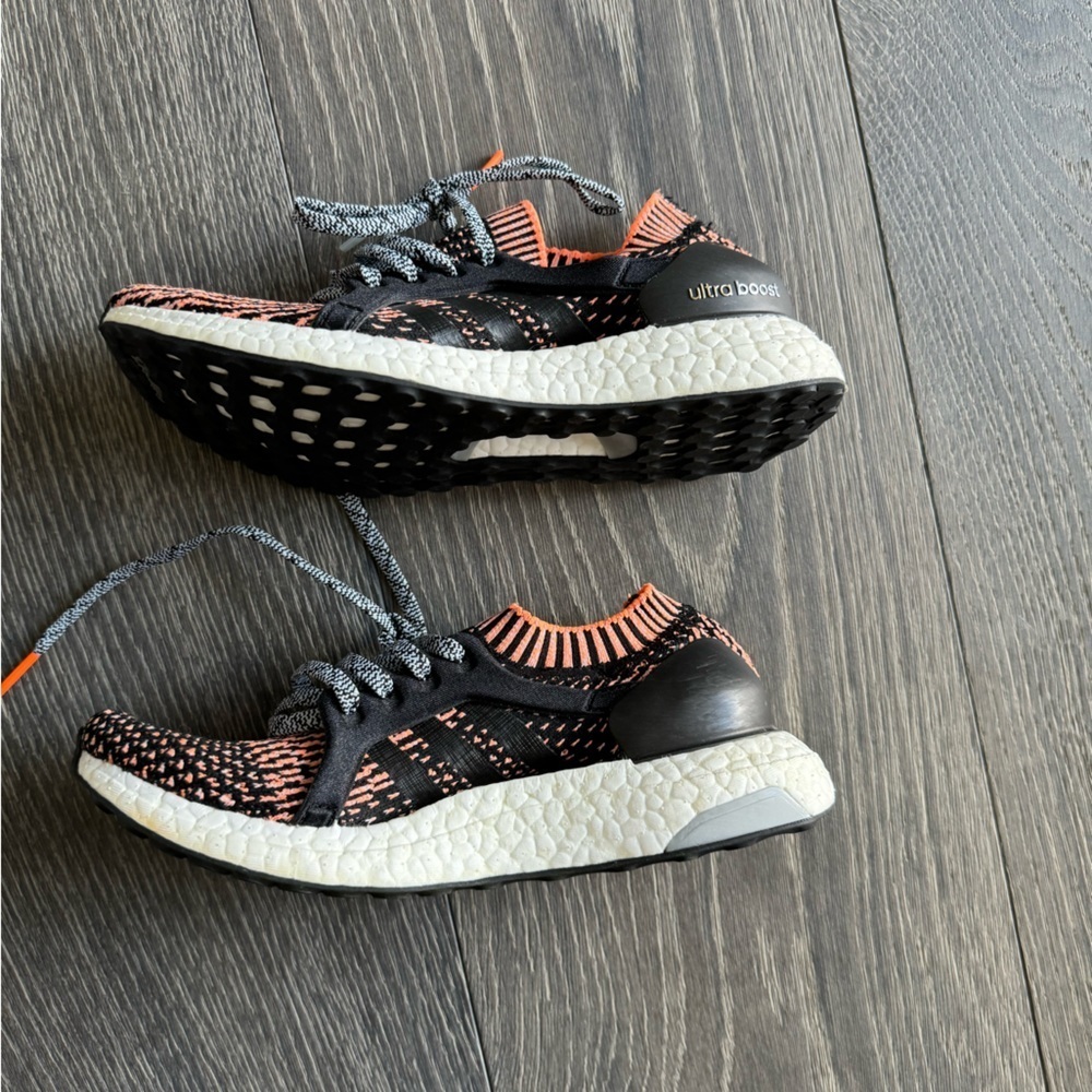 adidas Ultra Boost X in Glow Orange Size 5 - Picture 5 of 11